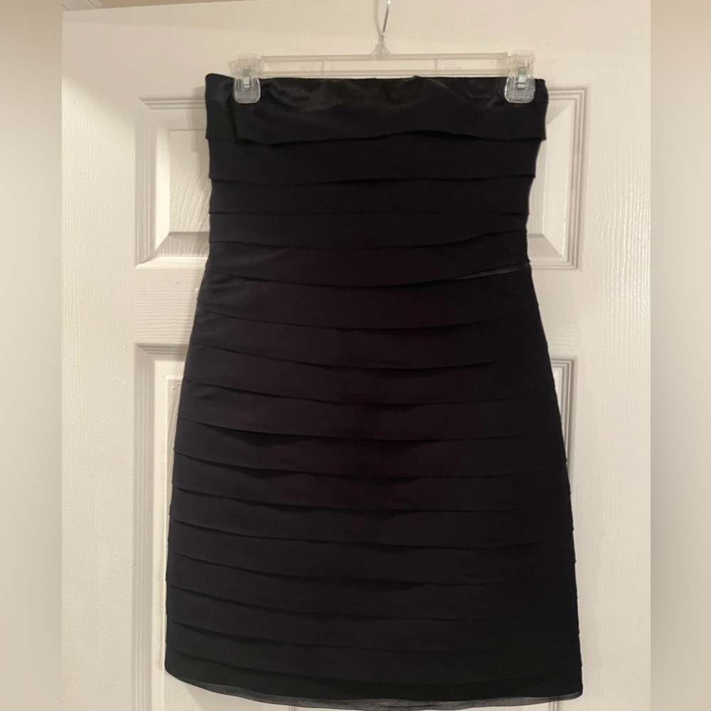 🐠Limited. Strapless Dress. Very Classy. New with Tags.